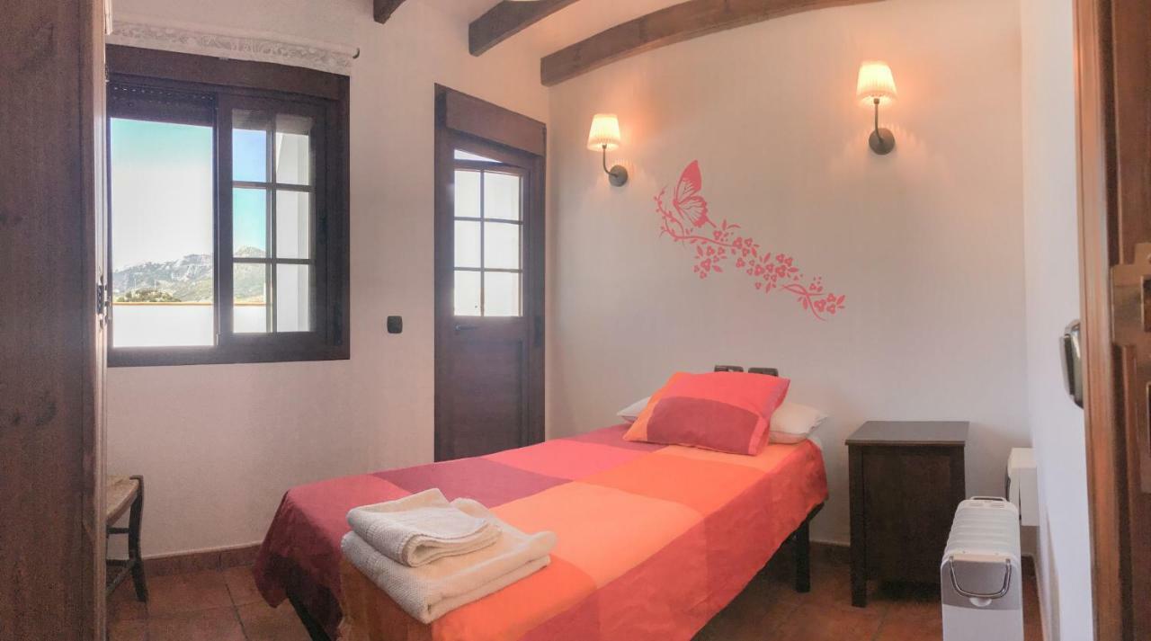 Casa De Teones Guest House Montecorto Luaran gambar