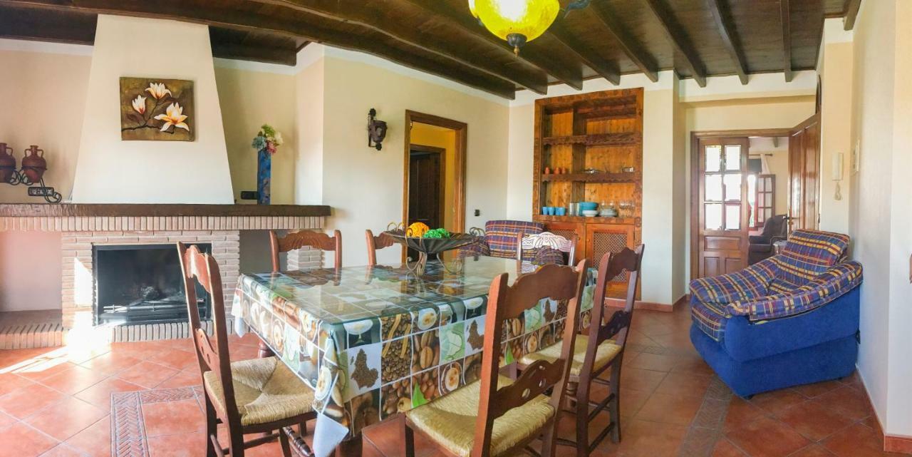 Casa De Teones Guest House Montecorto Luaran gambar