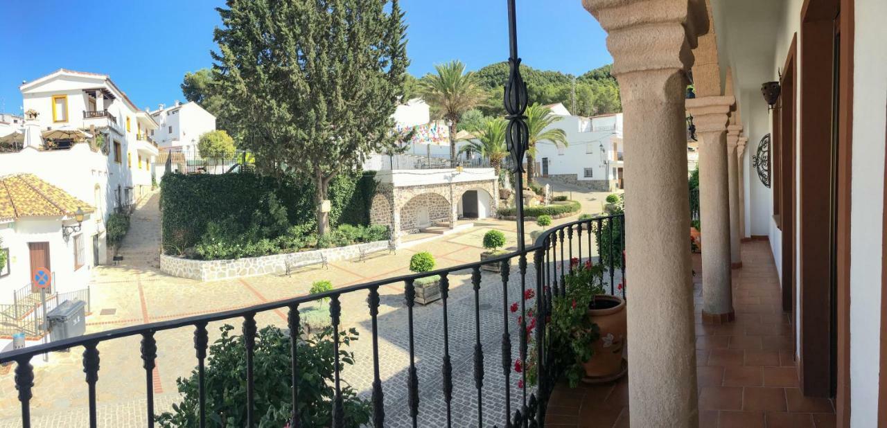 Casa De Teones Guest House Montecorto Luaran gambar