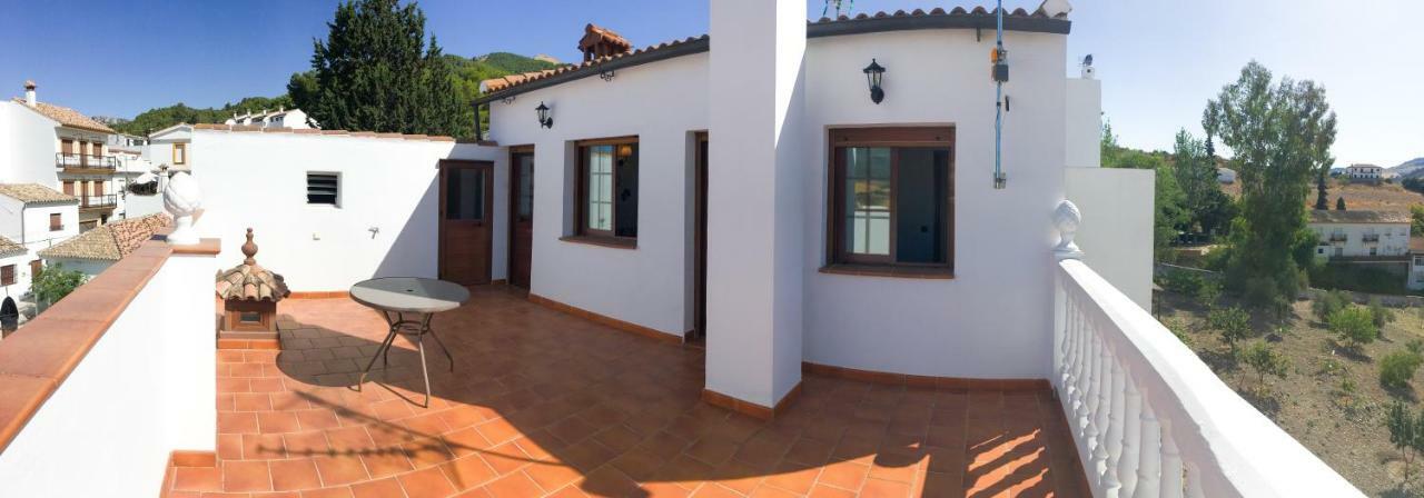Casa De Teones Guest House Montecorto Luaran gambar