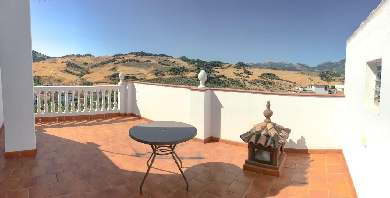 Casa De Teones Guest House Montecorto Luaran gambar
